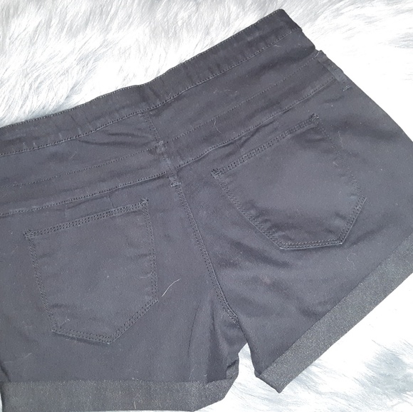 Charlotte Russe High Rise Shorties - Picture 2 of 8